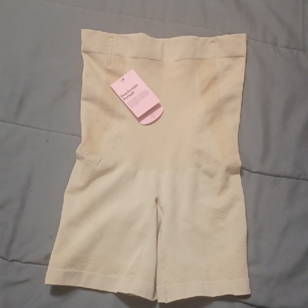 High-Waisted Shapewear Shorts in Cream